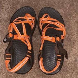 Chacos!